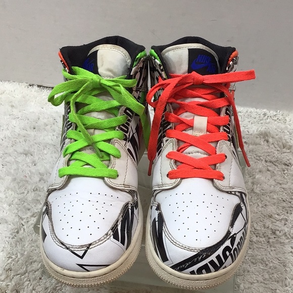 Nike Jordan 1 All Over Logo mid 7Y=8.5/9 - Picture 3 of 15